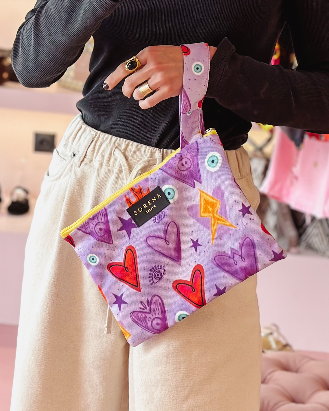 Lucky clutch hearts